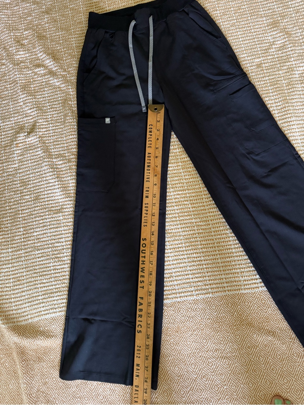 Fabletics Women's High Rise Wide Leg Scrub Pants NWOT. XS - Picture 6 of 16